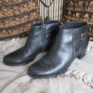 Munro black leather booties